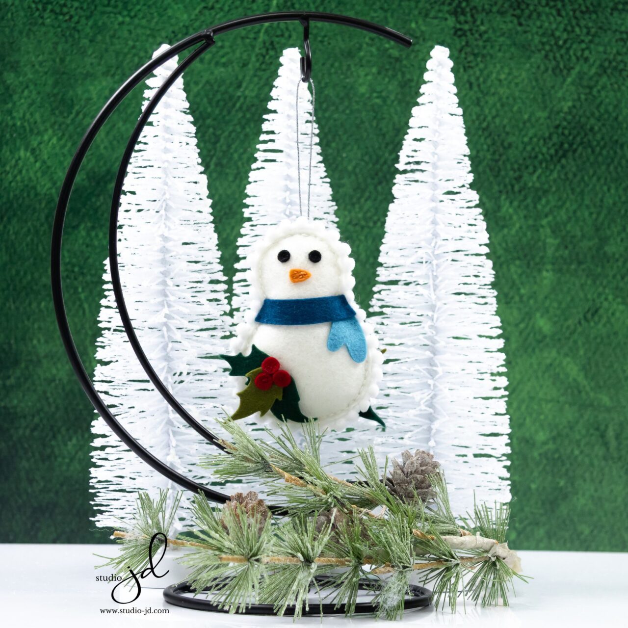 A Felt Snowman to Warm Your Heart
